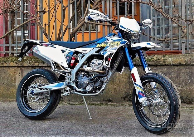 Subito treviso moto NUOVO Suzuki Valenti SM 125 Moto
