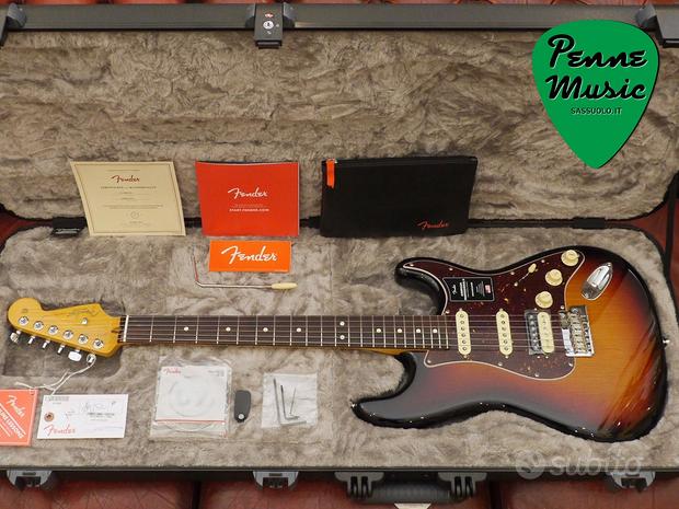 Fender Stratocaster HSS Am. Professional II RW