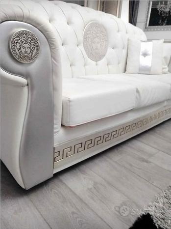Subito arredamenti cortese divano stile versace for Subito annunci campania vendita arredamento casalinghi napoli